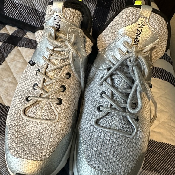 Used zumba shoes in good condition. - Picture 2 of 3
